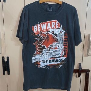 Cleveland Browns- Beware of Dawgs graphic t-shirt, size large